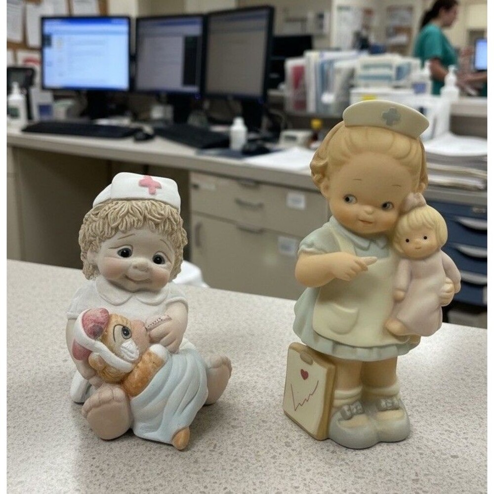 Nurse Lot of 2 Dreamsicles Kids Junior Nurse Enesco Lucie Attwell Figure Set Duo